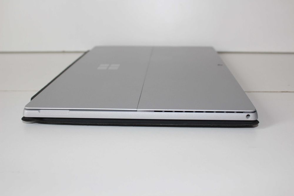 Microsoft Surface Pro 7+ Intel i5-1135G7 12.3" IPS 16/256GB