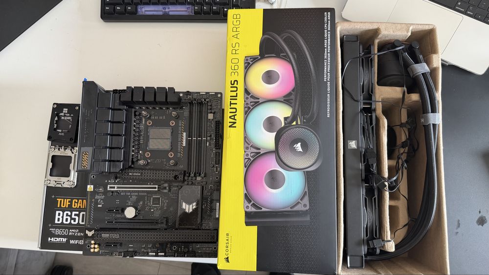 B650  Tuf + WaterCooler Nautilius 360 Rs