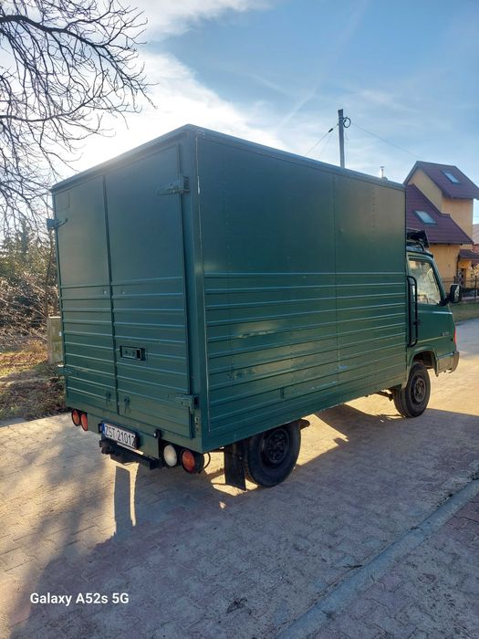 Mercedes MB100