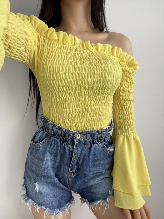 Cameo Rose żółta bluzka typu hiszpanka