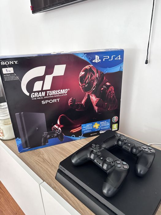 Playstation 4 1 TB slim