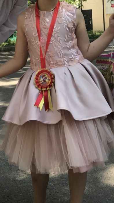 Нарядное платишко для принцессы