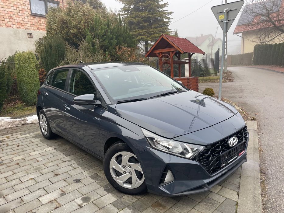 Hyundai i20 Kamera cofania Asystent pasa Apple Car Android Car Pdc