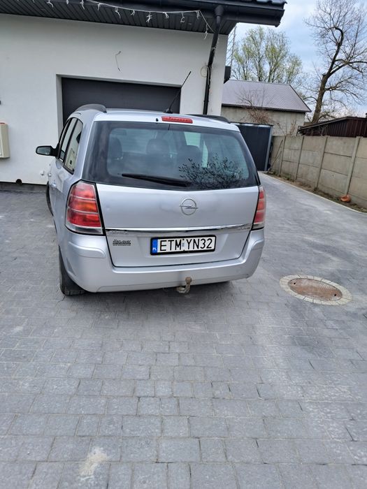 Opel zafira 1.9.CDTi