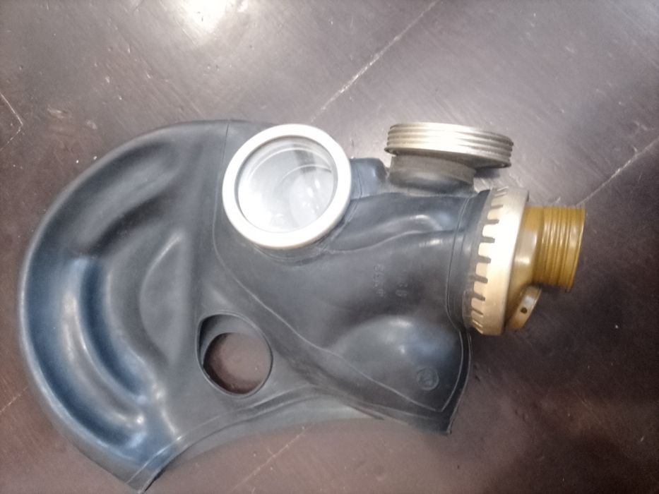 Продам противогаз пмг-2