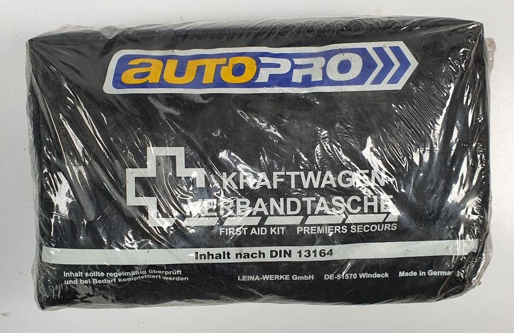 APTECZKA UNIWERSALNA SAMOCHODOWA DO AUTA PIERWSZEJ POMOCY