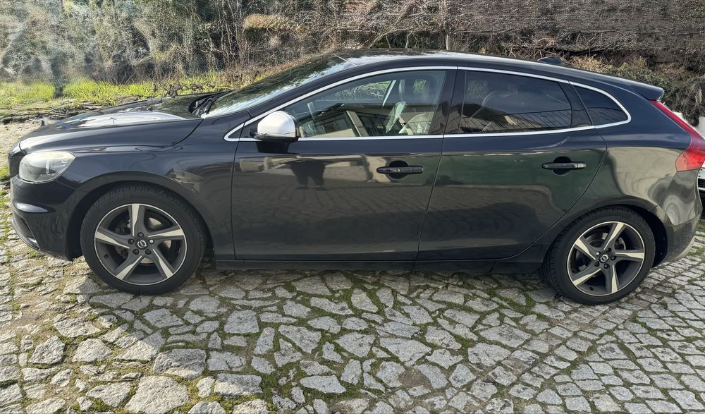 Volvo V40 R-Design