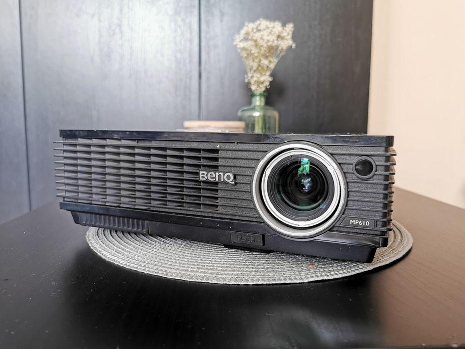 Projektor BenQ MP610