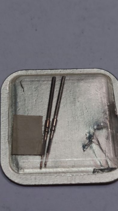 Oryginalny wałek naciągowy Longines cal. 6922 (część 401) – 2 szt.