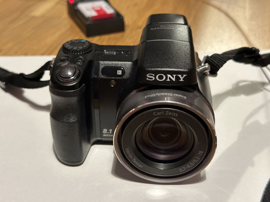 Aparat Sony DSC - H9