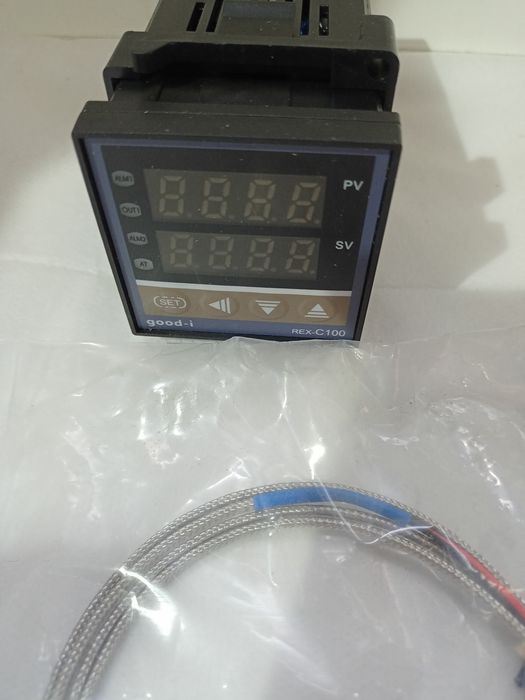 cyfrowy regulator temperatury PID REX-C100