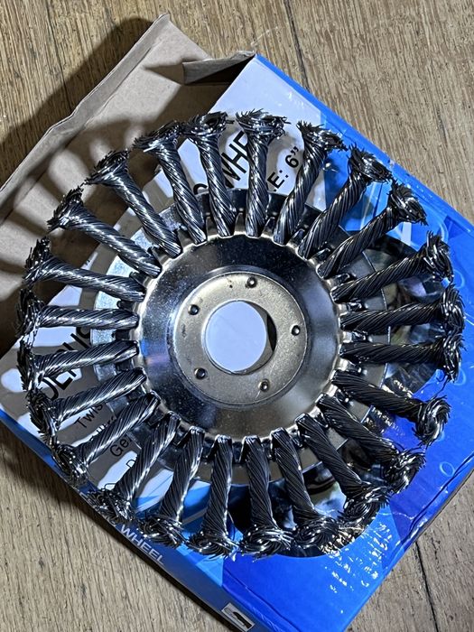 Disco de Escova de Aço 6" para Roçadora - Limpeza e Ervas Daninhas
