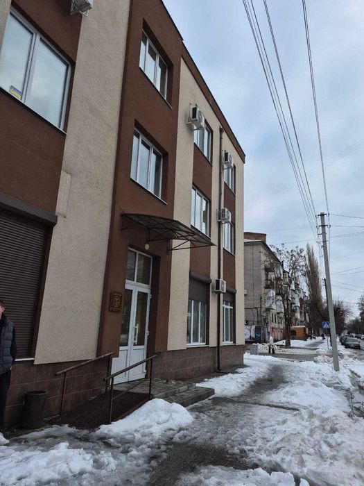 Продам КОМЕРЦІЙНУ нерухомість в ЦЕНТРІ. 47 кв.м. 65000