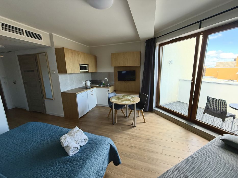 APARTAMENTY Noclegi nad morzem w Hotelu Maloves przy plaży BEZPOŚREDNIO