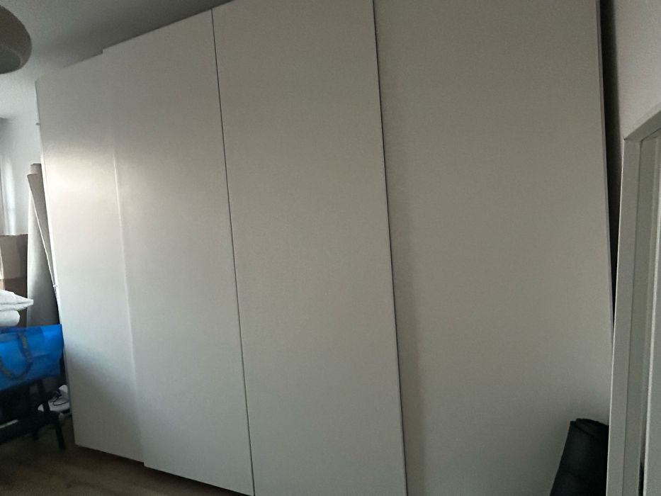 Fazemos mudancas e recolhemos lixo e entulho