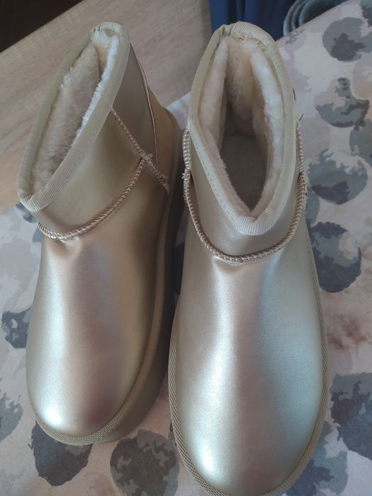 Sprzedam śniegowce  damskie