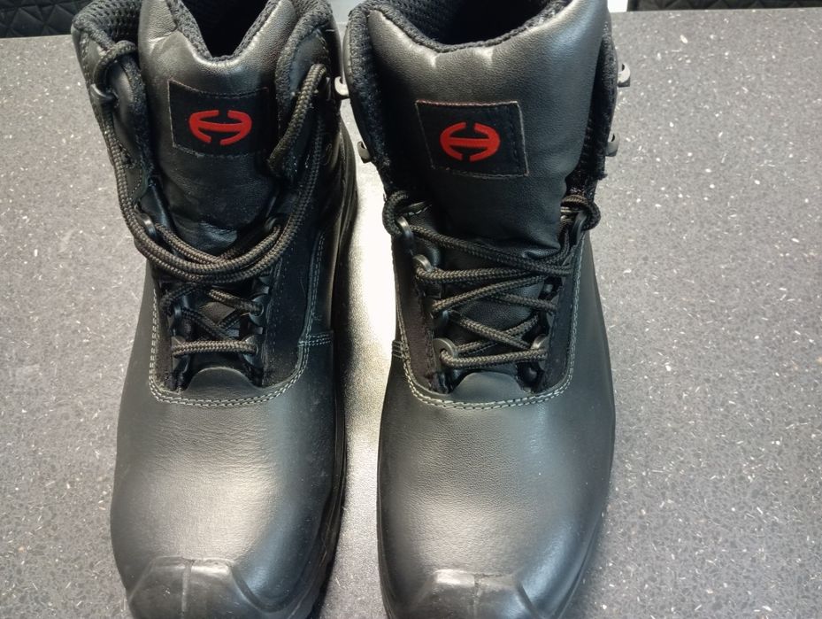 Продам берцы не утеплённые