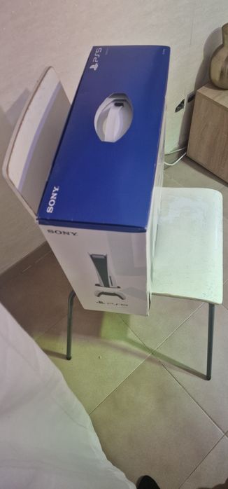 PlayStation 5 impecável 1TB com um comando e caixa