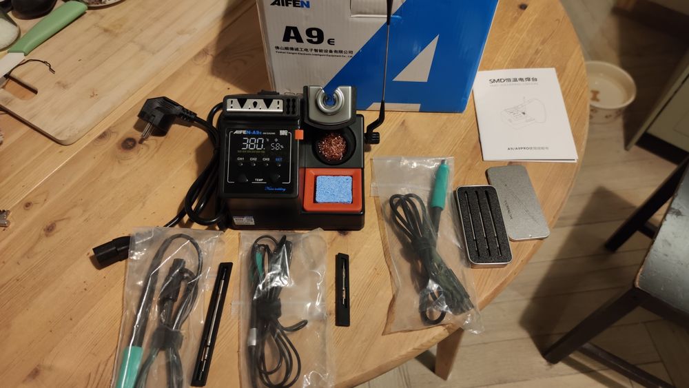 Stacja lutownicza Aifen A9e (Sugon)  160 wat, 3 rączki, 5 grotów