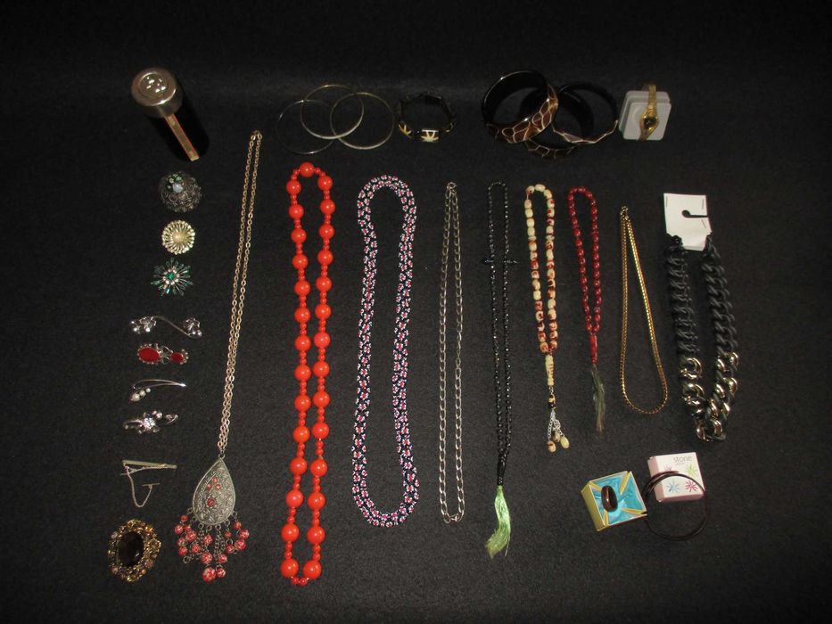 Conjunto de Bijuteria pulseiras colares relógio prata