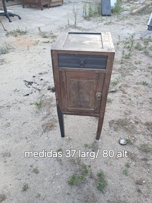 Mesa cabeceira vintage