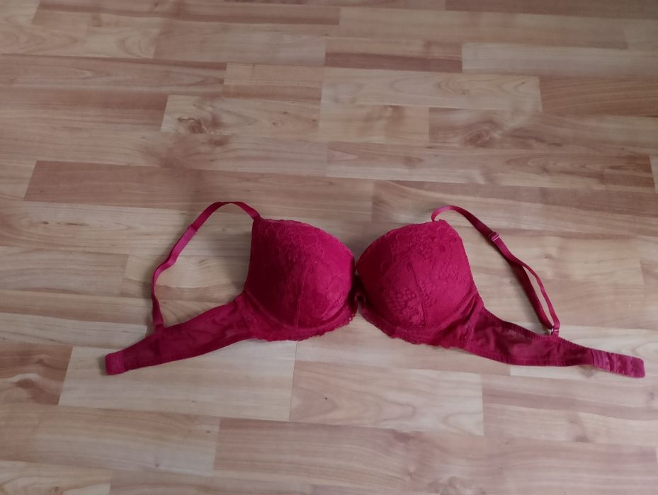 Koronkowy biustonosz stanik 75C