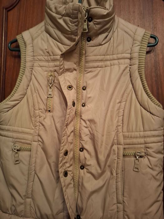 Blusão / Colete sem Mangas Stradivarius T/L