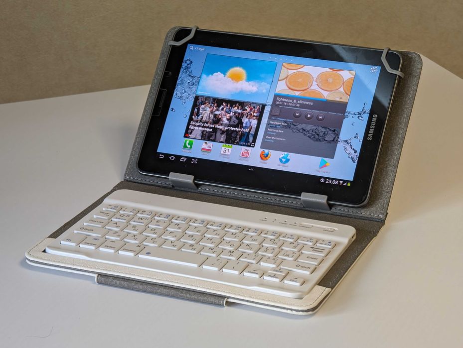 Samsung Galaxy Tab 7.7 P6800 с клавиатурой