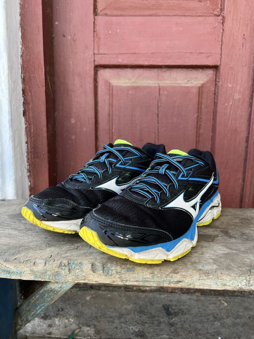 Кросівки Mizuno Wave Ultima 9