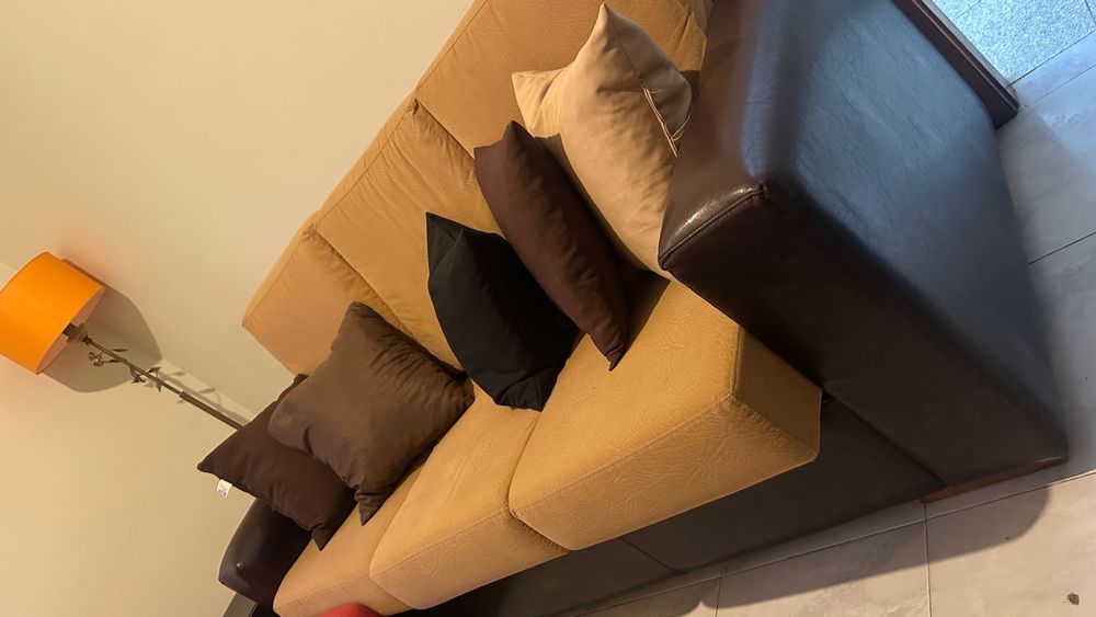Sofá cama três lugares também posso trocar por tv smart