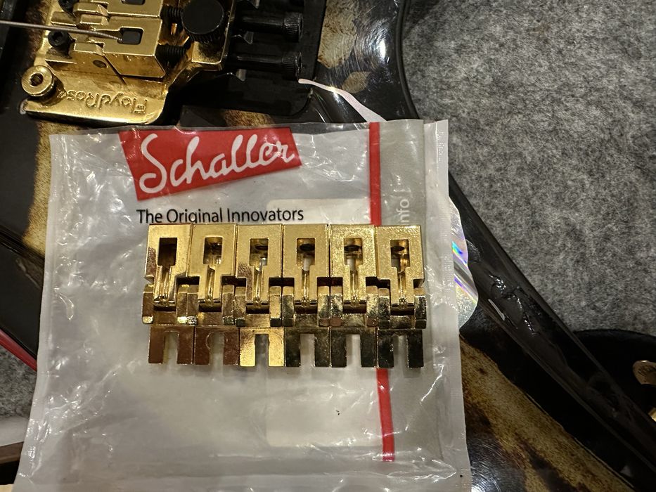 Floyd Rose Jackson Japan, Чохол PRS, Schaller сідла