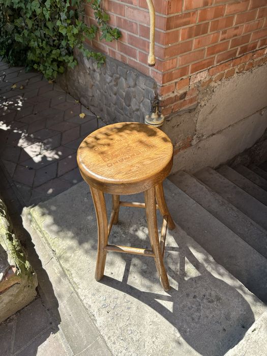 Стул барний високій дубовий