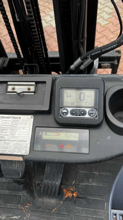 Wózek widłowy toyota