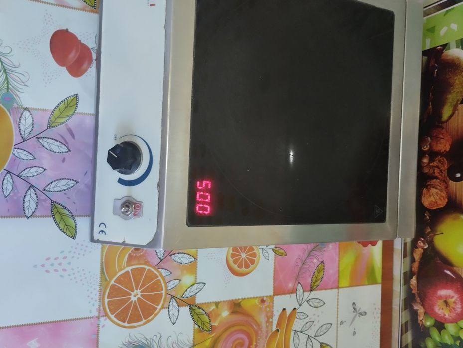Профессиональная индукционная плита HENDI 3500