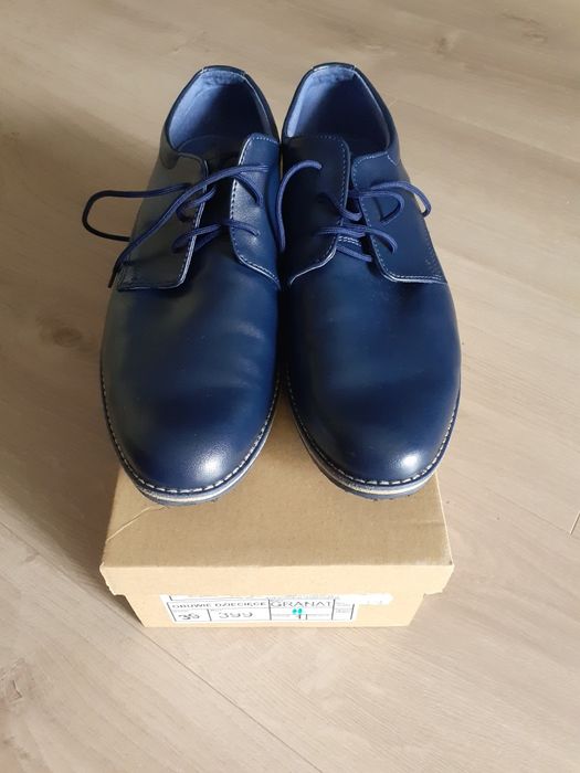 Buty do garnituru rozm. 39