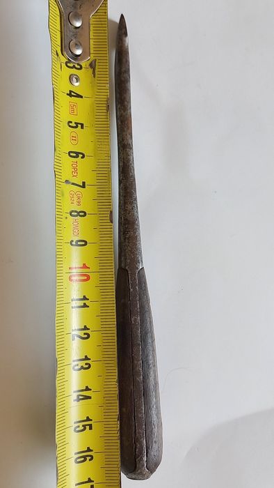 Продам ударную отвертку, цельнолитую