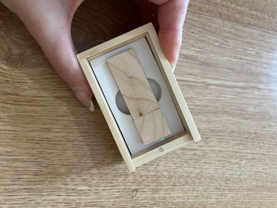 Pen drive 8gb madeira em caixa nova