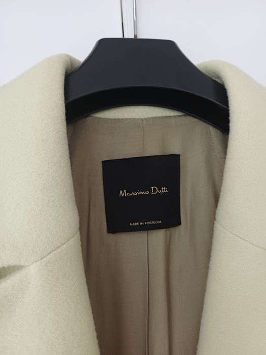 Massimo Dutti wełniany płaszcz pastelowy żółty wełna długi midi guzik