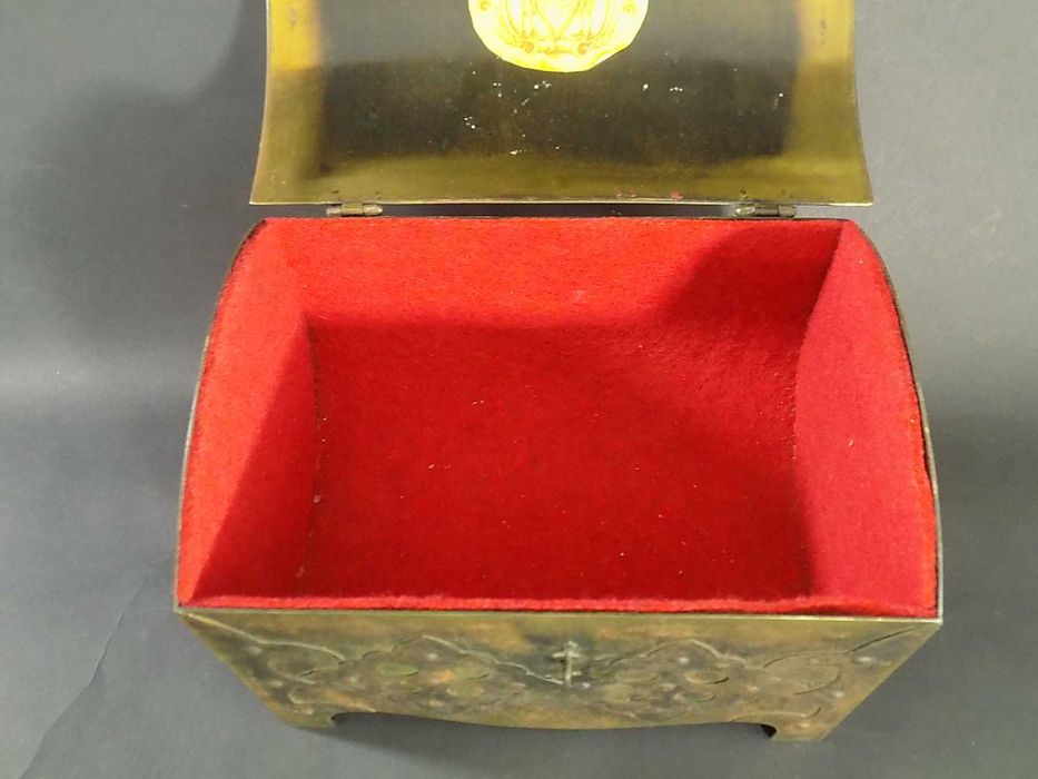 Szkatułka kuferek metaloplastyka Cz Palczewski PRL