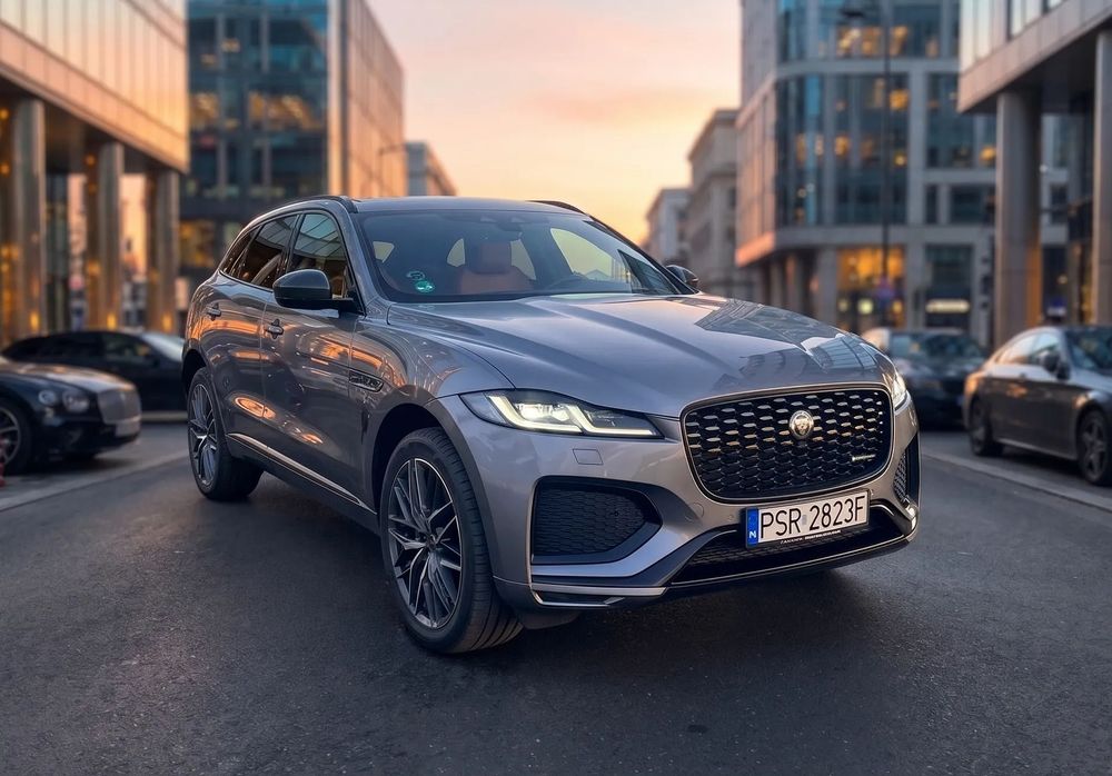 Jaguar F-Pace Jaguar F-Pace R-Dynamic 3.0 Diesel (300 KM) – pewna historia i bogate