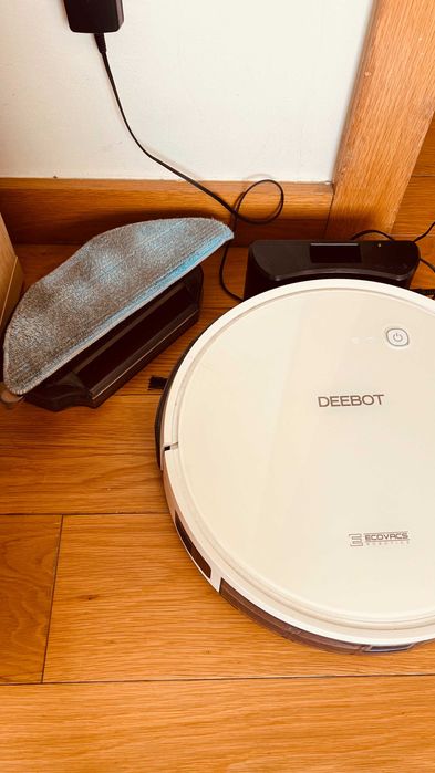 Aspirador Robô Ecovacs Deebot 600 Series – Aspira e Passa Pano
