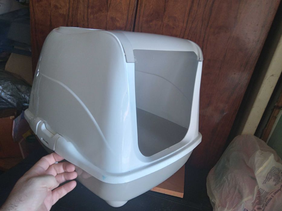 Закритий туалет для котів. Без дверки. Переноска для кота.