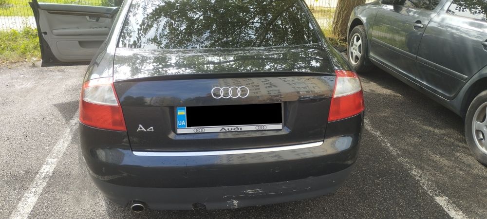 Спойлер на ауді А4 б6,б7 седан