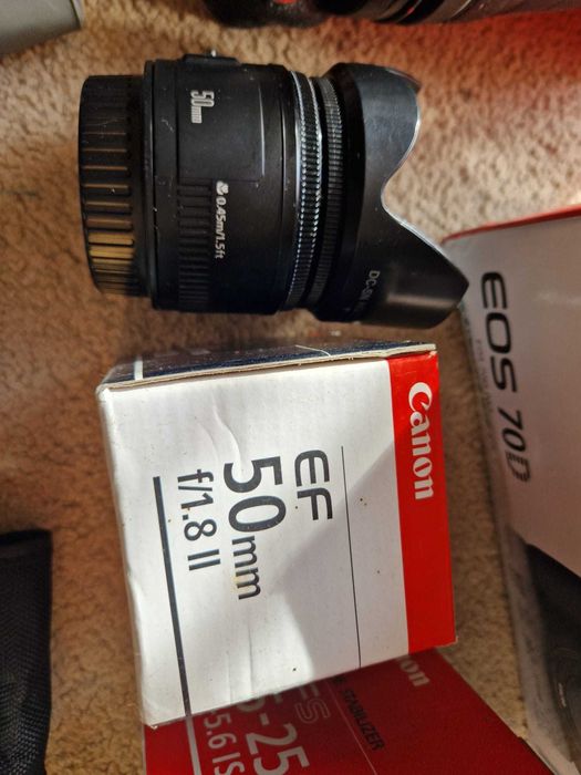 Canon EOS 70D + Lentes + Flash + Tripé ManFrotto + Mochilas