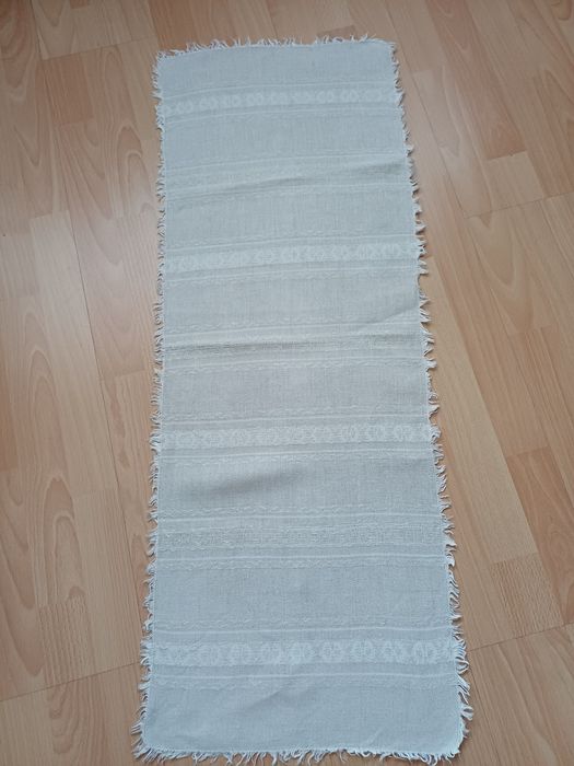 Bieżnik  lniany  na stol lub ławę