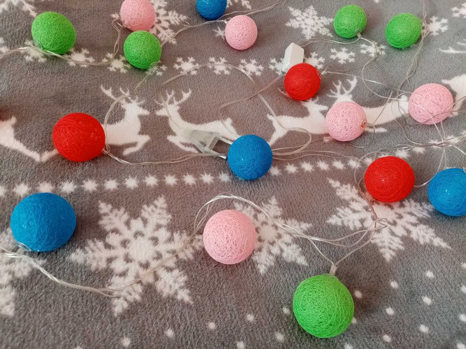 Girlanda świetlna, kule z wtyczką do kontaktu
