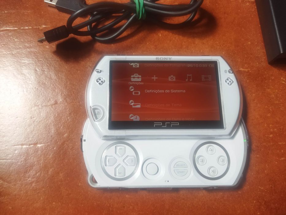 Consola Sony PSP GO como NOVA, com acessórios, excelente estado