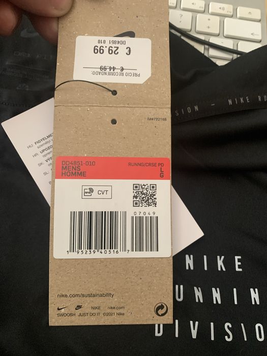 T shirt Nike Running Division! Nova nunca usada! Tamanho L