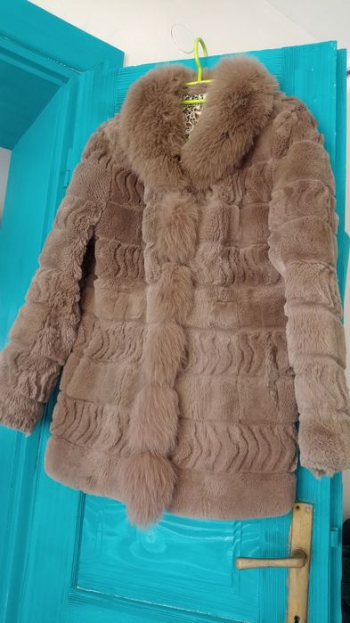 Futro z królików epilowane z lisem