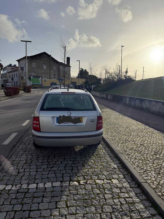 Skoda Fabia 1.4 ano 2002